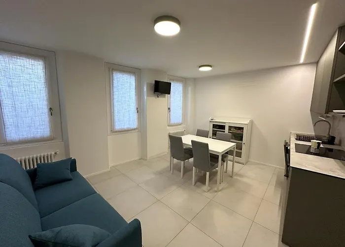 Lejlighed White Lakeside Colonno